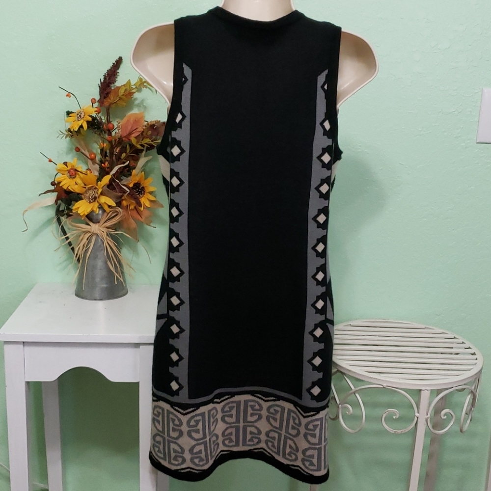 T/O sleeveless sweater dress - Picture 2 of 4